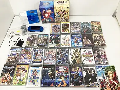 PSP 本体 PSP−3000 VIBRANT BLUE ソフト各種 Fateシリーズ 軌跡シリーズ サモンナイト3  他